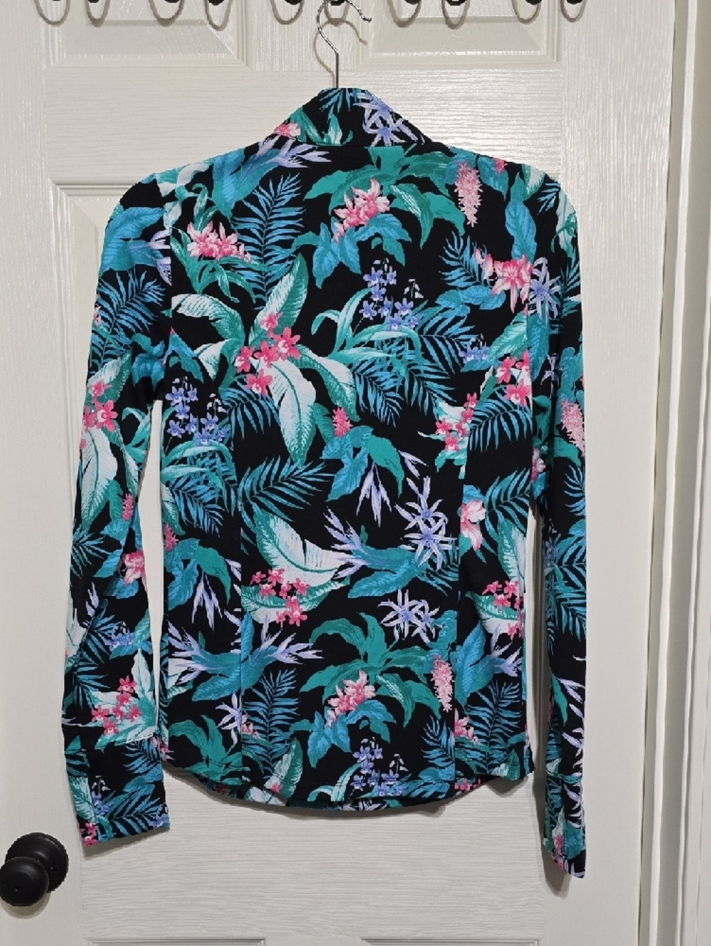 Tommy Bahama Black Tropical Floral Zip-Front Long Sleeve Top - Picture 6 of 7